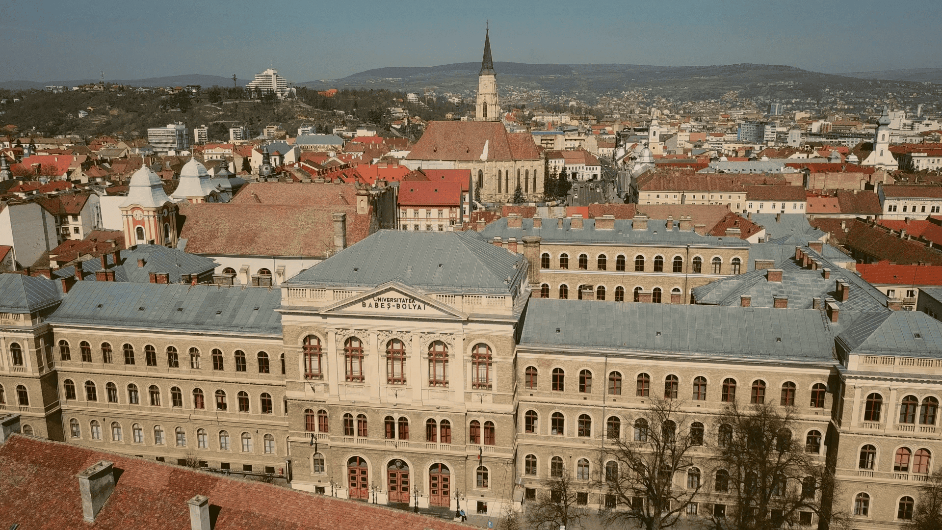 Egyetem épület felülnézetből